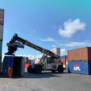 Professional Container Unstuffing & Devanning Services at Cat Lai Port