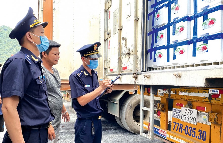 Những Dấu Hiệu Khiến Lô Hàng Bị Kiểm Tra Rủi Ro Cao