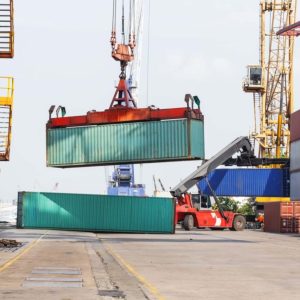 What Is Lift-On/Lift-Off (LoLo) Fee in Container Shipping? Definitions, Rates, and Best Practices