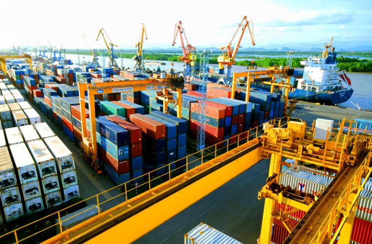 Kê khai hải quan khi xuất khẩu hàng bằng đường biển