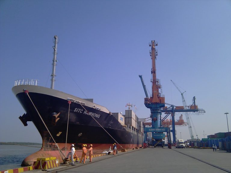 Vận chuyển hàng hóa đi từ cảng Đà Nẵng đến cảng Transvina