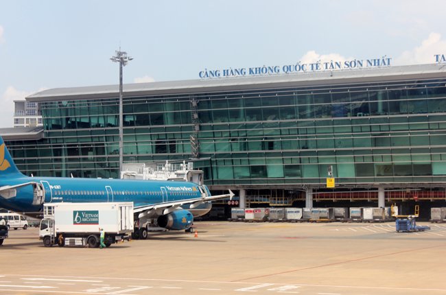 Dịch vụ khai báo hải quan, mở tờ khai hải quan tại sân bay Tân Sơn Nhất nhanh gọn