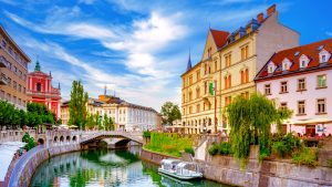 Dịch vụ gom hàng lẻ (LCL) từ Cần Thơ đi Slovenia