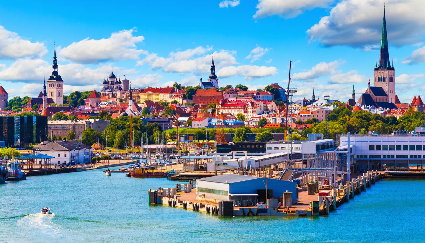 Gửi hàng đi Estonia giá rẻ tại Danang Logistics | Ưu đãi 3-40%