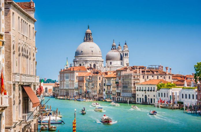 van chuyen hang hoa di italy tai hcm