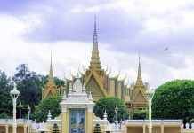 Chuyển hàng đi Phnom Penh Campuchia: Vận chuyển tiểu ngạch, chính ngạch