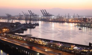 van tai duong bien tu cat lai di cang karachi