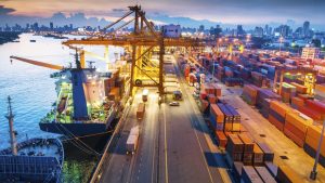 California tắc nghẽn: 49 tàu chở hàng bên ngoài khu phức hợp cảng LB / LA