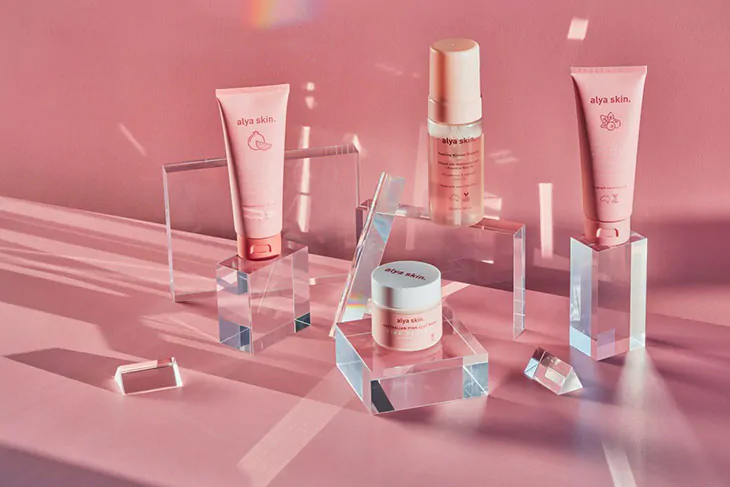 Dịch Vụ Khai Báo Hải Quan Nhập Khẩu Mỹ Phẩm từ Hong Kong về Việt Nam